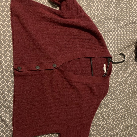 Cropped sweater - Picture 2 of 3